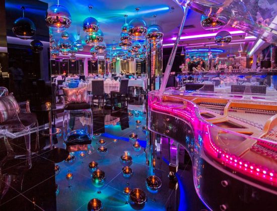 Glasshouse Lounge Restaurant